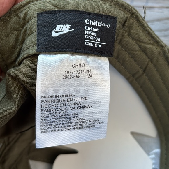 Nike Club Cap,baseball,velcro back, 6 vent panel,embroidered Swoosh/Nike Logo - Picture 10 of 10